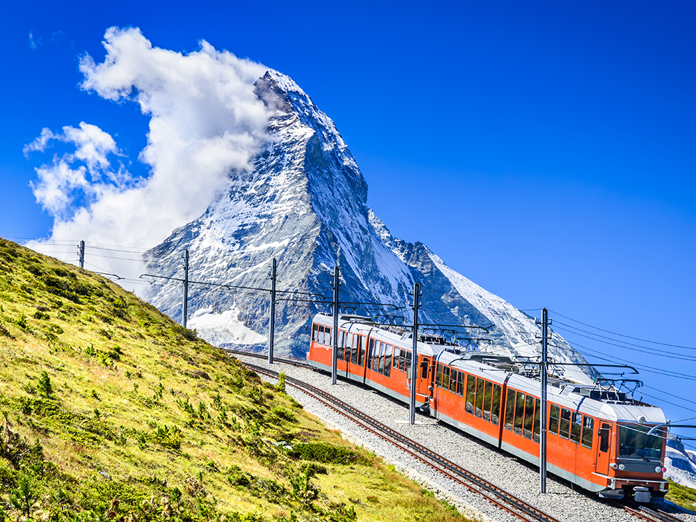 スイス2大名峰と氷河特急の旅