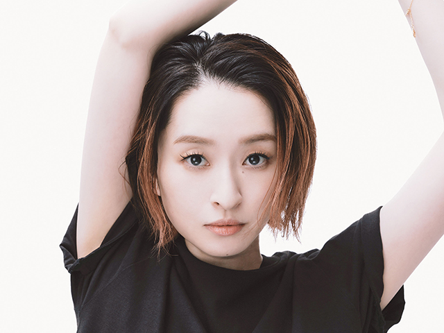 島袋 寛子（歌手）
