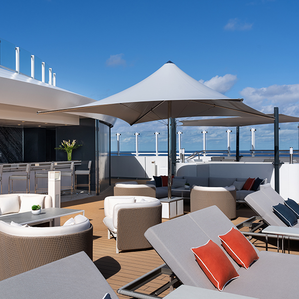 オブザベーションラウンジ＆テラス