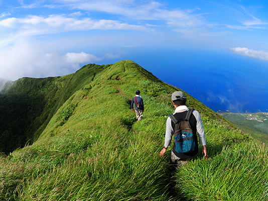 八丈富士・天空の道(八丈島)-八丈島観光協会