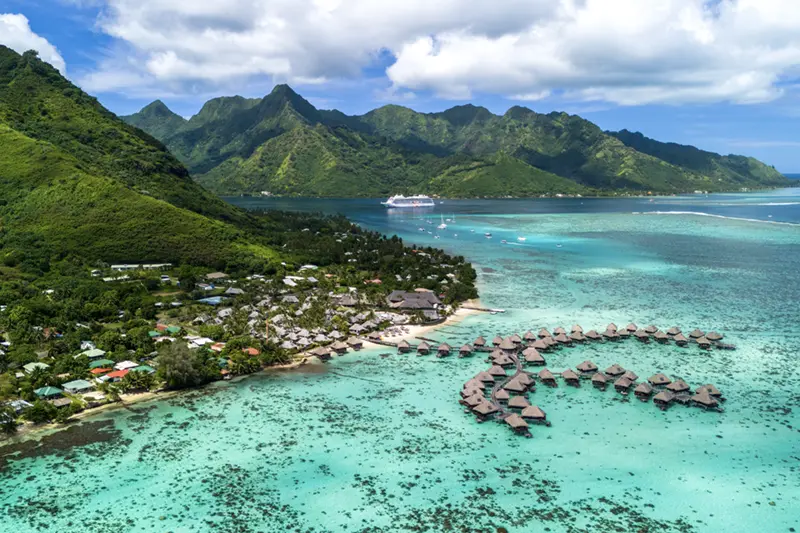 モーレア島　空からの風景