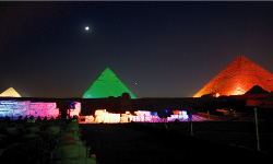 ギザ3大ピラミッド・音と光のショー
