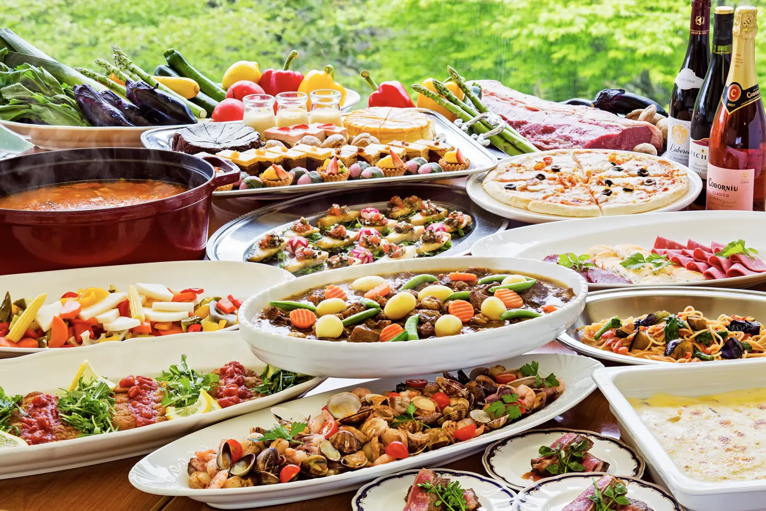 フォレストヴィラ洋食中心のバイキングのイメージ