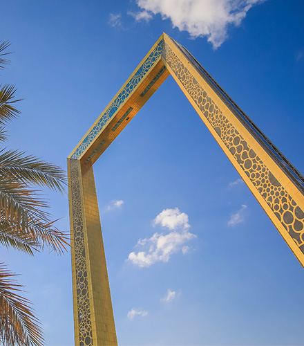 ドバイ・フレーム