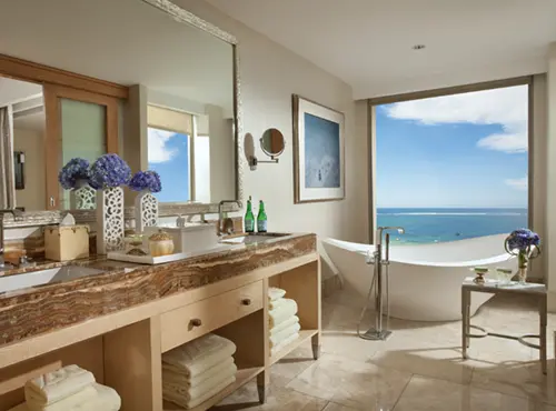 ムリアリゾート・ヌサドゥア　ロイヤルスイートオーシャンコート バスルーム