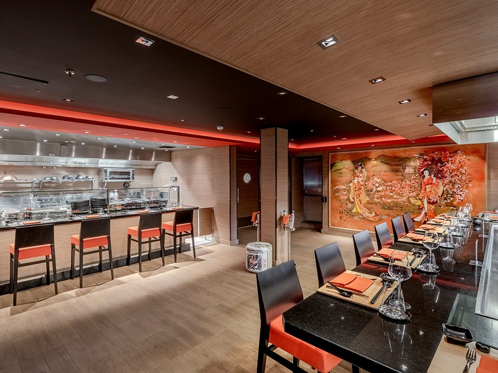 海渡 鉄板焼き&寿司バー(有料)