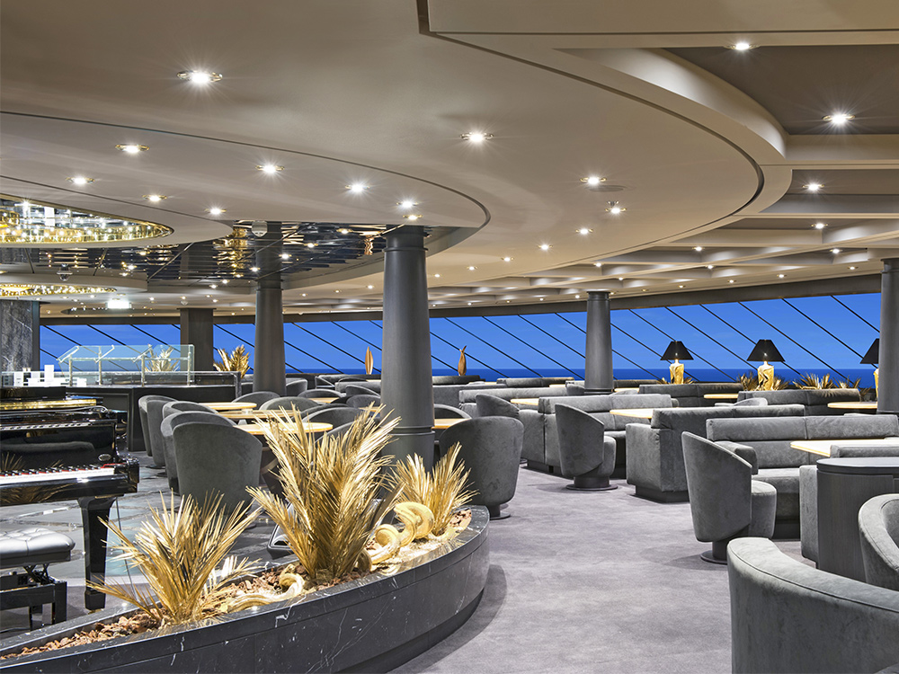 MSCヨットクラブ トップセイルラウンジ