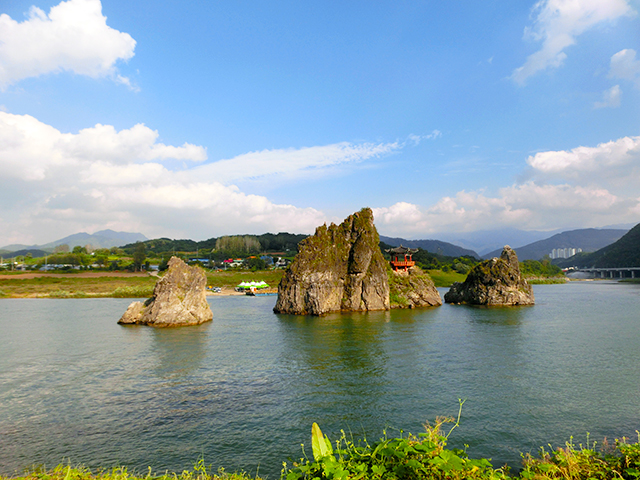 「韓国の桂林」嶋潭三峰（丹陽）