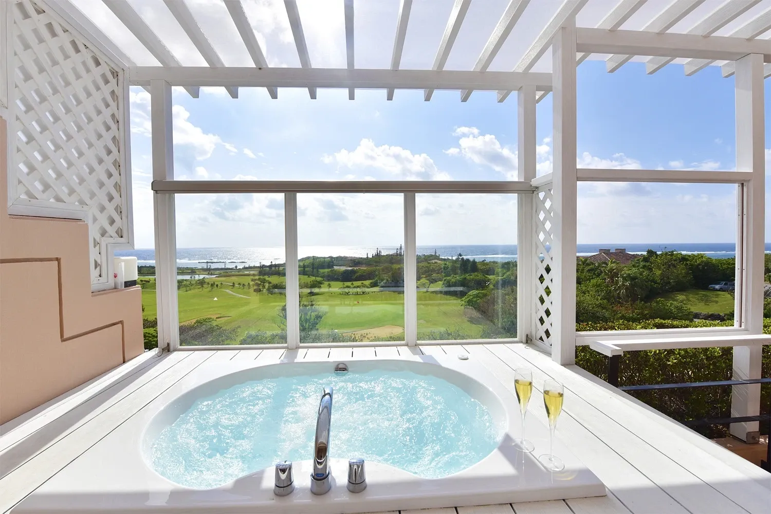 シギラベイサイドスイートアラマンダ