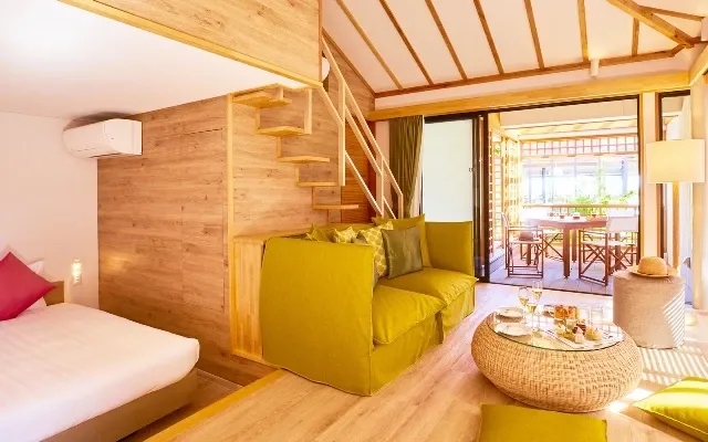 アラマンダインギャーコーラルヴィレッジ