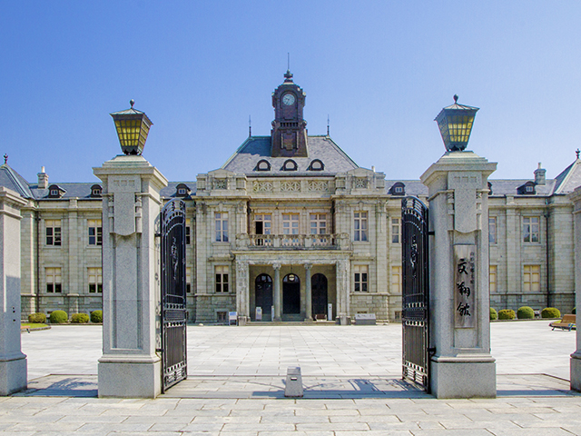 山形県郷土館「文翔館」