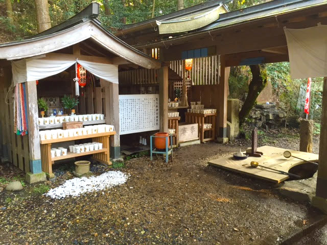 恋の水神社