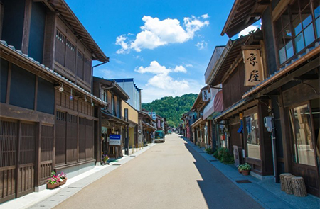 Nihon-Taishomura and Iwamura. The village of female lord of Iwamura castle