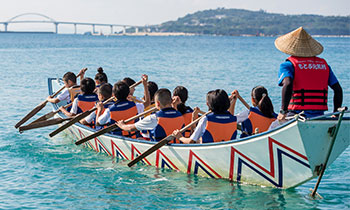 サバニ（沖縄伝統木造船）体験
